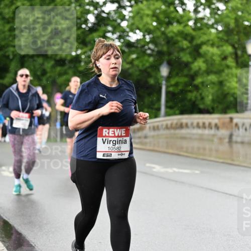 14.06.2026 - REWE Women's Run Dr. Thomas Lammeyer http://msf.ph/oto/9771296 14.06.2026 09:49:13 Laufen 10582 meine-sportfotos.de
