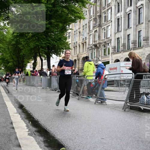 14.06.2026 - REWE Women's Run J. Mangold http://msf.ph/oto/9771308 14.06.2026 09:58:35 Ziel 10292, 10879, 10960, 11427 meine-sportfotos.de
