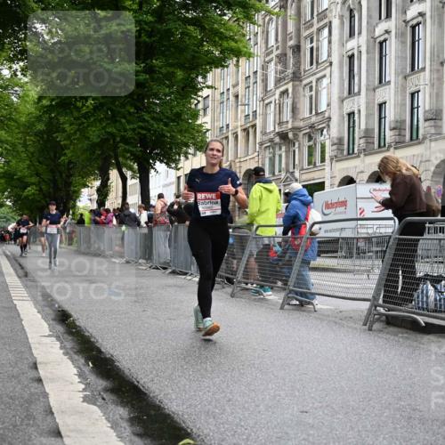 14.06.2026 - REWE Women's Run J. Mangold http://msf.ph/oto/9771310 14.06.2026 09:58:35 Ziel 10292, 10879, 10960, 11427 meine-sportfotos.de