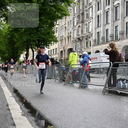 14.06.2026 - REWE Women's Run J. Mangold http://msf.ph/oto/9771333 14.06.2026 09:58:39 Ziel 10172, 10879, 10960, 11341 meine-sportfotos.de
