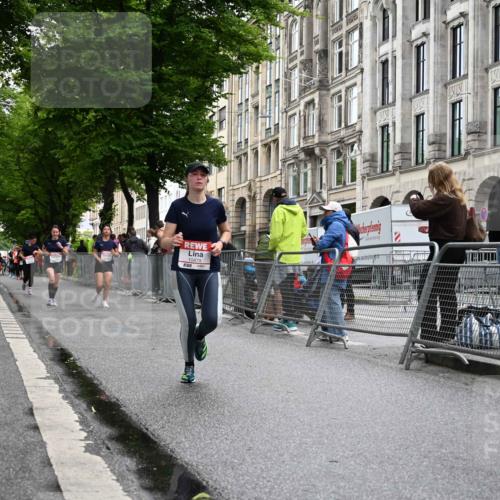 14.06.2026 - REWE Women's Run J. Mangold http://msf.ph/oto/9771338 14.06.2026 09:58:40 Ziel 10172, 10879, 10960, 11341 meine-sportfotos.de