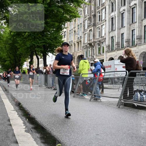 14.06.2026 - REWE Women's Run J. Mangold http://msf.ph/oto/9771340 14.06.2026 09:58:40 Ziel 10172, 10879, 10960, 11341 meine-sportfotos.de