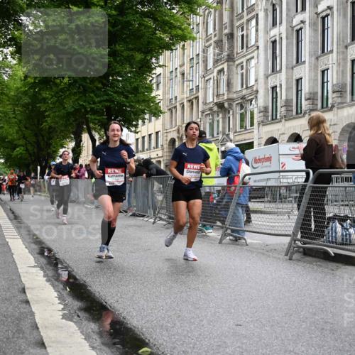 14.06.2026 - REWE Women's Run J. Mangold http://msf.ph/oto/9771353 14.06.2026 09:58:44 Ziel 10172, 10879, 10979, 11341, 11382 meine-sportfotos.de