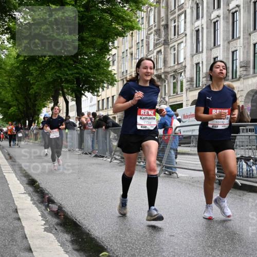 14.06.2026 - REWE Women's Run J. Mangold http://msf.ph/oto/9771368 14.06.2026 09:58:45 Ziel 10172, 10979, 11341, 11382 meine-sportfotos.de