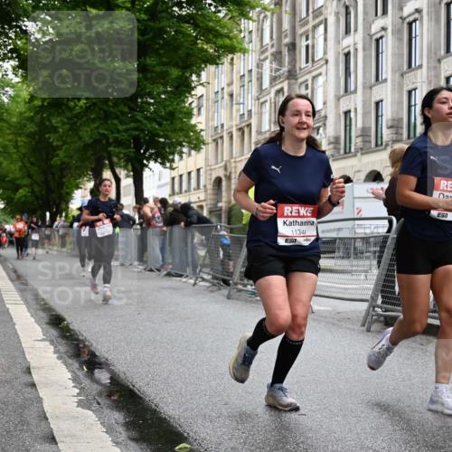 14.06.2026 - REWE Women's Run J. Mangold http://msf.ph/oto/9771370 14.06.2026 09:58:45 Ziel 10172, 10979, 11341, 11382 meine-sportfotos.de