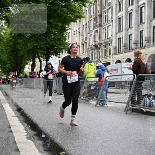 14.06.2026 - REWE Women's Run J. Mangold http://msf.ph/oto/9771380 14.06.2026 09:58:47 Ziel 10172, 10979, 11341, 11382 meine-sportfotos.de