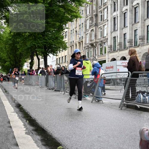14.06.2026 - REWE Women's Run J. Mangold http://msf.ph/oto/9771387 14.06.2026 09:58:48 Ziel 10172, 10979, 11341, 11382 meine-sportfotos.de