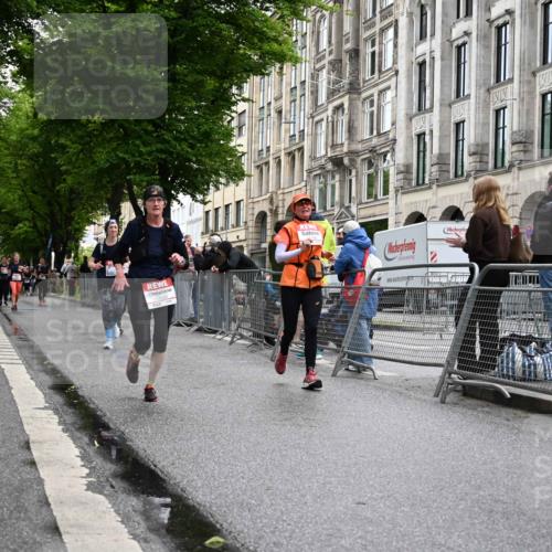 14.06.2026 - REWE Women's Run J. Mangold http://msf.ph/oto/9771397 14.06.2026 09:58:54 Ziel 10153, 10940, 10978, 10979, 11198, 11199 meine-sportfotos.de