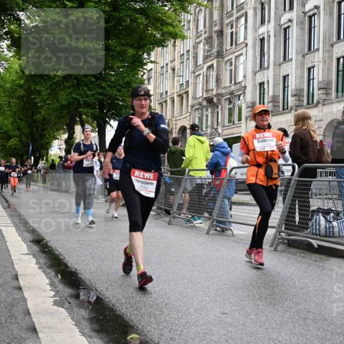 14.06.2026 - REWE Women's Run J. Mangold http://msf.ph/oto/9771409 14.06.2026 09:58:55 Ziel 10153, 10940, 10978, 11198, 11199 meine-sportfotos.de