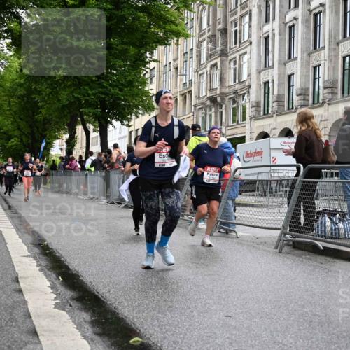 14.06.2026 - REWE Women's Run J. Mangold http://msf.ph/oto/9771425 14.06.2026 09:58:57 Ziel 10153, 10940, 10978, 11198, 11199 meine-sportfotos.de