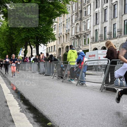 14.06.2026 - REWE Women's Run J. Mangold http://msf.ph/oto/9771438 14.06.2026 09:58:59 Ziel 10153, 10339, 10940, 10978, 11067, 11198, 11199 meine-sportfotos.de