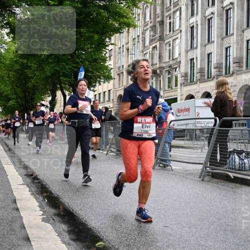 14.06.2026 - REWE Women's Run J. Mangold http://msf.ph/oto/9771451 14.06.2026 09:59:04 Ziel 10160, 10339, 10349, 10558, 10801, 10982, 11067, 11163, 11501 meine-sportfotos.de