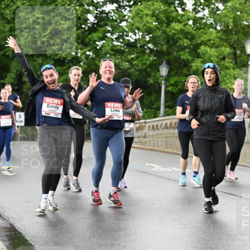 14.06.2026 - REWE Women's Run Dr. Thomas Lammeyer http://msf.ph/oto/9771464 14.06.2026 09:49:24 Laufen 10597, 7, 10747, 10743 meine-sportfotos.de