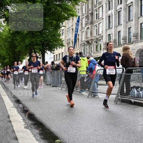 14.06.2026 - REWE Women's Run J. Mangold http://msf.ph/oto/9771472 14.06.2026 09:59:06 Ziel 10160, 10339, 10349, 10450, 10558, 10801, 10854, 10982, 11067, 11163, 11501 meine-sportfotos.de