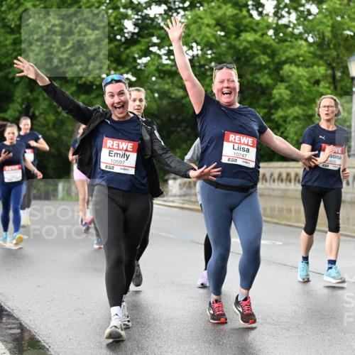 14.06.2026 - REWE Women's Run Dr. Thomas Lammeyer http://msf.ph/oto/9771475 14.06.2026 09:49:25 Laufen 10597, 7, 10747, 7, 0825 meine-sportfotos.de