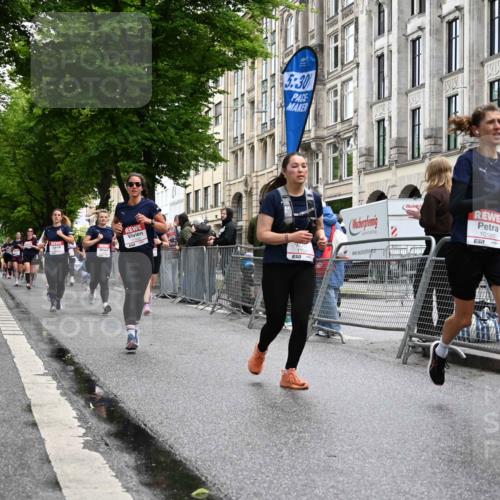14.06.2026 - REWE Women's Run J. Mangold http://msf.ph/oto/9771477 14.06.2026 09:59:06 Ziel 10160, 10339, 10349, 10450, 10558, 10801, 10854, 10982, 11067, 11163, 11501 meine-sportfotos.de