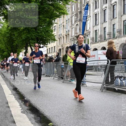 14.06.2026 - REWE Women's Run J. Mangold http://msf.ph/oto/9771480 14.06.2026 09:59:06 Ziel 10160, 10339, 10349, 10450, 10558, 10801, 10854, 10982, 11067, 11163, 11501 meine-sportfotos.de