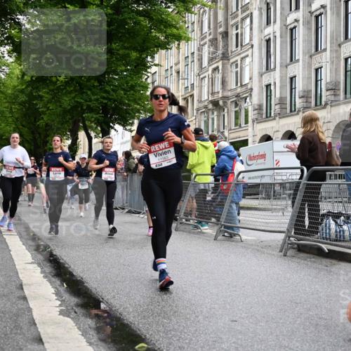 14.06.2026 - REWE Women's Run J. Mangold http://msf.ph/oto/9771493 14.06.2026 09:59:07 Ziel 10160, 10339, 10349, 10450, 10558, 10801, 10854, 10982, 11067, 11163, 11501 meine-sportfotos.de