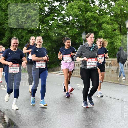 14.06.2026 - REWE Women's Run Dr. Thomas Lammeyer http://msf.ph/oto/9771499 14.06.2026 09:49:27 Laufen 10685, 10414, 10624, 657, 10791, 57 meine-sportfotos.de