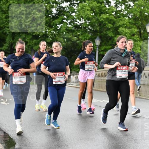 14.06.2026 - REWE Women's Run Dr. Thomas Lammeyer http://msf.ph/oto/9771503 14.06.2026 09:49:28 Laufen 10685, 10414, 10624, 10791, 1047, 444 meine-sportfotos.de