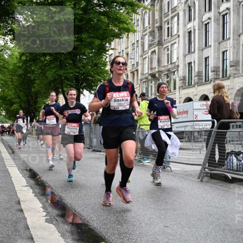 14.06.2026 - REWE Women's Run J. Mangold http://msf.ph/oto/9771559 14.06.2026 09:59:14 Ziel 10088, 10264, 10279, 10405, 10450, 10721, 10854, 10858, 11005, 11275 meine-sportfotos.de