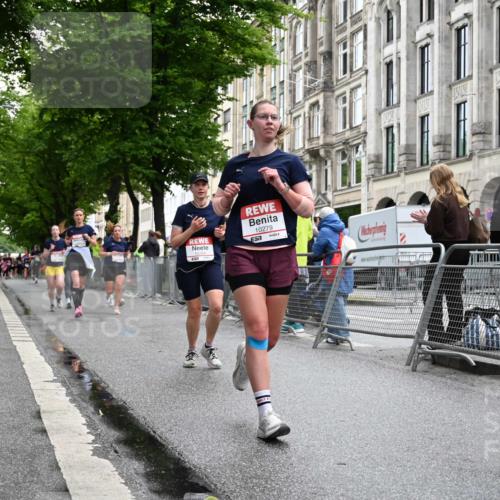 14.06.2026 - REWE Women's Run J. Mangold http://msf.ph/oto/9771583 14.06.2026 09:59:16 Ziel 10088, 10190, 10264, 10279, 10280, 10405, 10450, 10542, 10664, 10721, 10858, 11005, 11275 meine-sportfotos.de