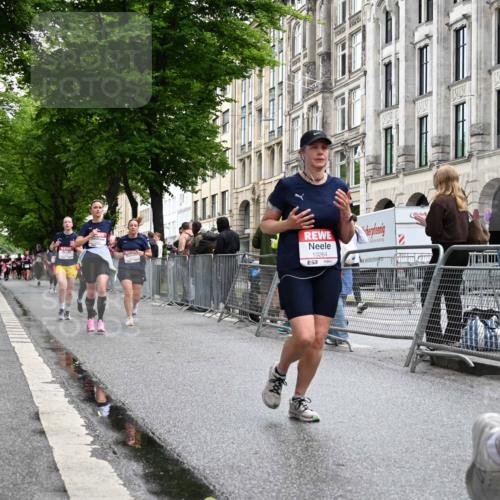 14.06.2026 - REWE Women's Run J. Mangold http://msf.ph/oto/9771594 14.06.2026 09:59:17 Ziel 10088, 10190, 10264, 10279, 10280, 10405, 10542, 10664, 10721, 10858, 11005, 11275 meine-sportfotos.de