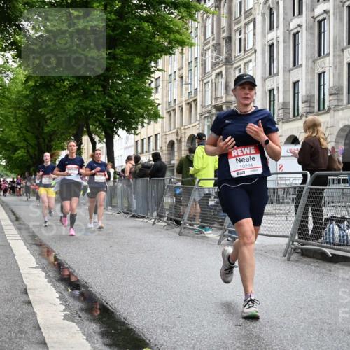 14.06.2026 - REWE Women's Run J. Mangold http://msf.ph/oto/9771598 14.06.2026 09:59:17 Ziel 10088, 10190, 10264, 10279, 10280, 10405, 10542, 10664, 10721, 10858, 11005, 11275 meine-sportfotos.de