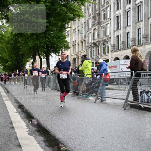 14.06.2026 - REWE Women's Run J. Mangold http://msf.ph/oto/9771656 14.06.2026 09:59:23 Ziel 10190, 10280, 10405, 10542, 10567, 10664, 10850, 11221 meine-sportfotos.de