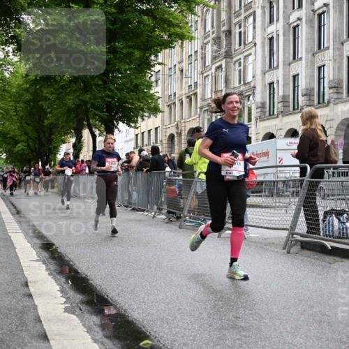 14.06.2026 - REWE Women's Run J. Mangold http://msf.ph/oto/9771670 14.06.2026 09:59:24 Ziel 10190, 10280, 10405, 10542, 10567, 10664, 10850, 11221, 11406 meine-sportfotos.de