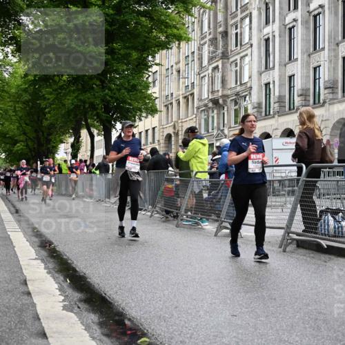 14.06.2026 - REWE Women's Run J. Mangold http://msf.ph/oto/9771706 14.06.2026 09:59:28 Ziel 10567, 10616, 10850, 11221, 11406 meine-sportfotos.de