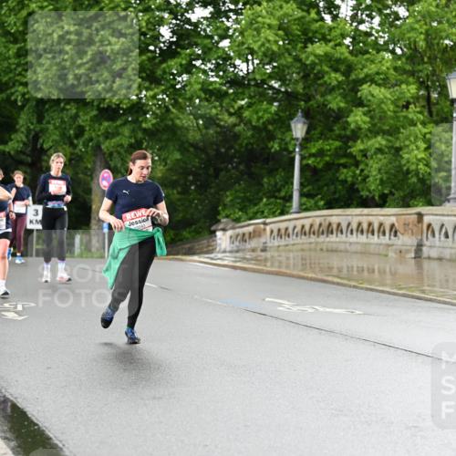 14.06.2026 - REWE Women's Run Dr. Thomas Lammeyer http://msf.ph/oto/9771757 14.06.2026 09:49:51 Laufen 3, 10243 meine-sportfotos.de