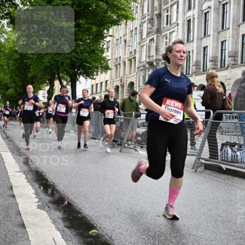 14.06.2026 - REWE Women's Run J. Mangold http://msf.ph/oto/9771758 14.06.2026 09:59:37 Ziel 10055, 10058, 10093, 10391, 10556, 10565, 10616, 10777, 10881, 11138, 11353, 11371, 11441, 11446 meine-sportfotos.de