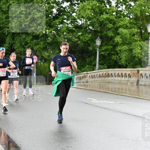 14.06.2026 - REWE Women's Run Dr. Thomas Lammeyer http://msf.ph/oto/9771769 14.06.2026 09:49:52 Laufen 10243 meine-sportfotos.de