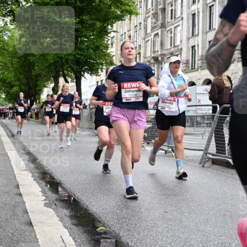 14.06.2026 - REWE Women's Run J. Mangold http://msf.ph/oto/9771776 14.06.2026 09:59:40 Ziel 10055, 10058, 10082, 10083, 10093, 10391, 10556, 10565, 10776, 10777, 10881, 11138, 11269, 11353, 11385, 11441, 11446 meine-sportfotos.de