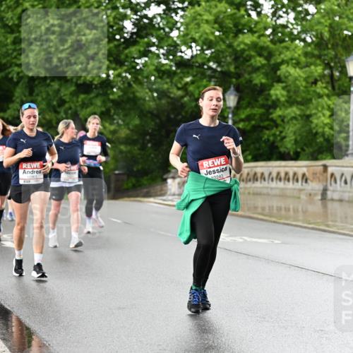 14.06.2026 - REWE Women's Run Dr. Thomas Lammeyer http://msf.ph/oto/9771777 14.06.2026 09:49:53 Laufen 10963, 10243 meine-sportfotos.de