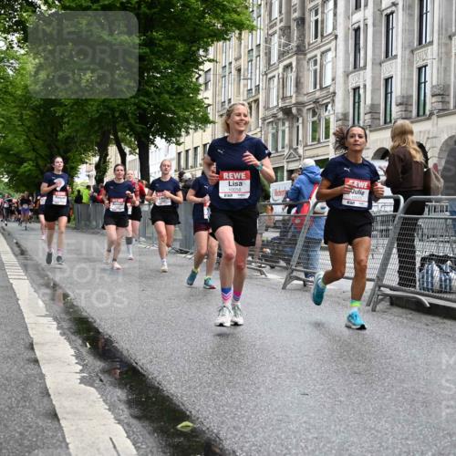 14.06.2026 - REWE Women's Run J. Mangold http://msf.ph/oto/9771791 14.06.2026 09:59:42 Ziel 10055, 10058, 10082, 10083, 10391, 10565, 10776, 10881, 11138, 11269, 11353, 11385, 11441, 11446 meine-sportfotos.de