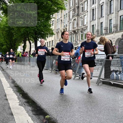 14.06.2026 - REWE Women's Run J. Mangold http://msf.ph/oto/9771876 14.06.2026 09:59:56 Ziel 10090, 10602, 10715, 10839, 10840, 10995, 11369 meine-sportfotos.de