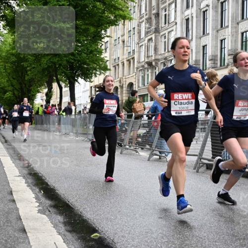 14.06.2026 - REWE Women's Run J. Mangold http://msf.ph/oto/9771882 14.06.2026 09:59:57 Ziel 10090, 10519, 10602, 10715, 10839, 10840, 10995, 11369 meine-sportfotos.de
