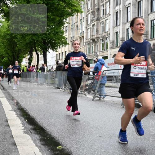 14.06.2026 - REWE Women's Run J. Mangold http://msf.ph/oto/9771884 14.06.2026 09:59:57 Ziel 10090, 10519, 10602, 10715, 10839, 10840, 10995, 11369 meine-sportfotos.de