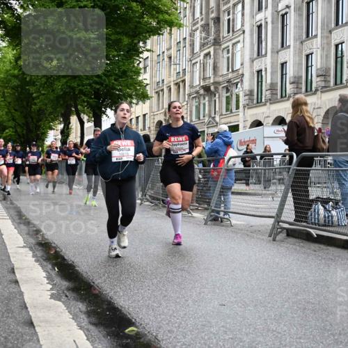14.06.2026 - REWE Women's Run J. Mangold http://msf.ph/oto/9771915 14.06.2026 10:00:03 Ziel 10519, 10566, 10602, 10789, 10911, 10956, 10995, 11042, 11092, 11171, 11342, 11414 meine-sportfotos.de