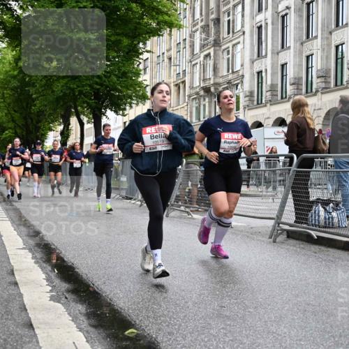 14.06.2026 - REWE Women's Run J. Mangold http://msf.ph/oto/9771921 14.06.2026 10:00:03 Ziel 10519, 10566, 10602, 10789, 10911, 10956, 10995, 11042, 11092, 11171, 11342, 11414 meine-sportfotos.de