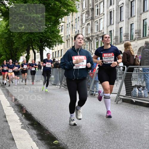 14.06.2026 - REWE Women's Run J. Mangold http://msf.ph/oto/9771923 14.06.2026 10:00:03 Ziel 10519, 10566, 10602, 10789, 10911, 10956, 10995, 11042, 11092, 11171, 11342, 11414 meine-sportfotos.de
