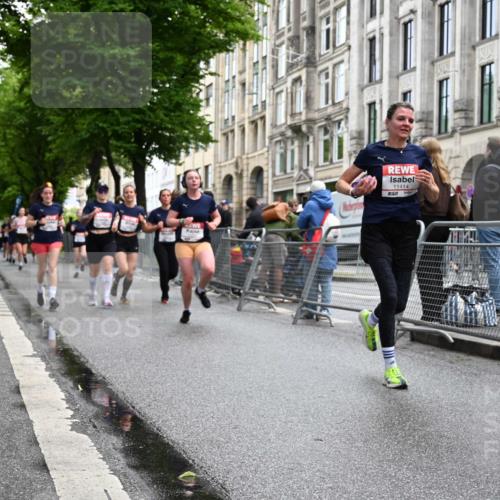 14.06.2026 - REWE Women's Run J. Mangold http://msf.ph/oto/9771936 14.06.2026 10:00:06 Ziel 10229, 10519, 10566, 10756, 10789, 10911, 10956, 11042, 11066, 11092, 11171, 11342, 11414, 11463 meine-sportfotos.de