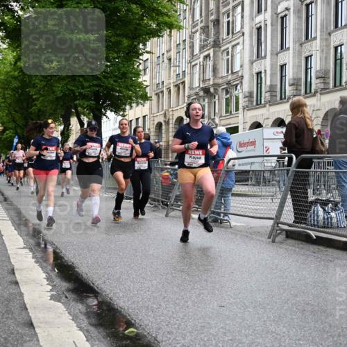 14.06.2026 - REWE Women's Run J. Mangold http://msf.ph/oto/9771944 14.06.2026 10:00:06 Ziel 10229, 10519, 10566, 10756, 10789, 10911, 10956, 11042, 11066, 11092, 11171, 11342, 11414, 11463 meine-sportfotos.de
