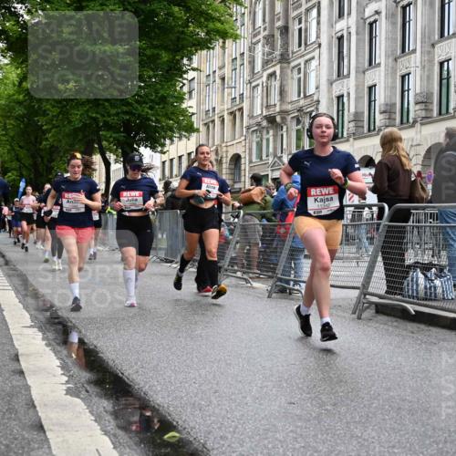 14.06.2026 - REWE Women's Run J. Mangold http://msf.ph/oto/9771949 14.06.2026 10:00:07 Ziel 10229, 10519, 10566, 10756, 10789, 10911, 10956, 11042, 11066, 11092, 11171, 11342, 11414, 11434, 11463 meine-sportfotos.de