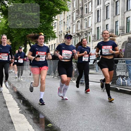 14.06.2026 - REWE Women's Run J. Mangold http://msf.ph/oto/9771959 14.06.2026 10:00:08 Ziel 10229, 10300, 10566, 10756, 10789, 10911, 10956, 11042, 11066, 11092, 11171, 11342, 11414, 11434, 11463 meine-sportfotos.de