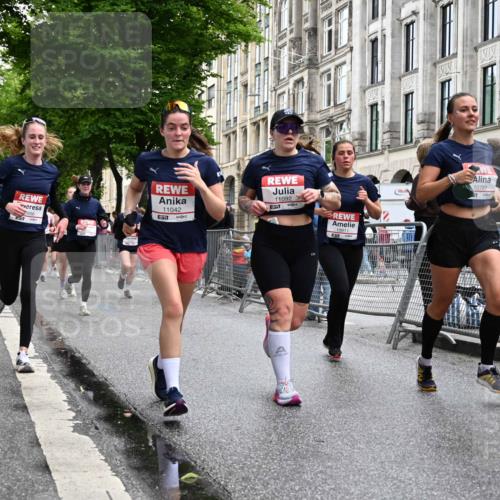 14.06.2026 - REWE Women's Run J. Mangold http://msf.ph/oto/9771963 14.06.2026 10:00:08 Ziel 10229, 10300, 10566, 10756, 10789, 10911, 10956, 11042, 11066, 11092, 11171, 11342, 11414, 11434, 11463 meine-sportfotos.de