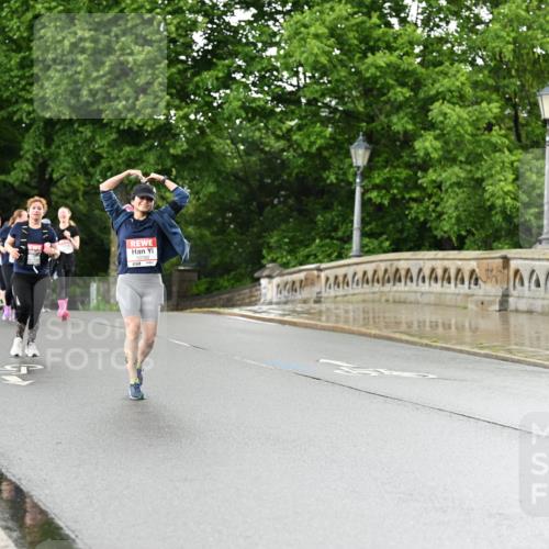 14.06.2026 - REWE Women's Run Dr. Thomas Lammeyer http://msf.ph/oto/9771964 14.06.2026 09:50:09 Laufen 10760 meine-sportfotos.de