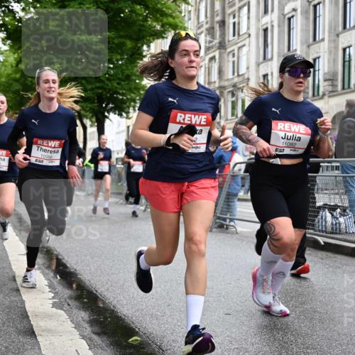 14.06.2026 - REWE Women's Run J. Mangold http://msf.ph/oto/9771967 14.06.2026 10:00:09 Ziel 10229, 10300, 10756, 10789, 10911, 10956, 11042, 11066, 11092, 11171, 11342, 11414, 11434, 11463 meine-sportfotos.de